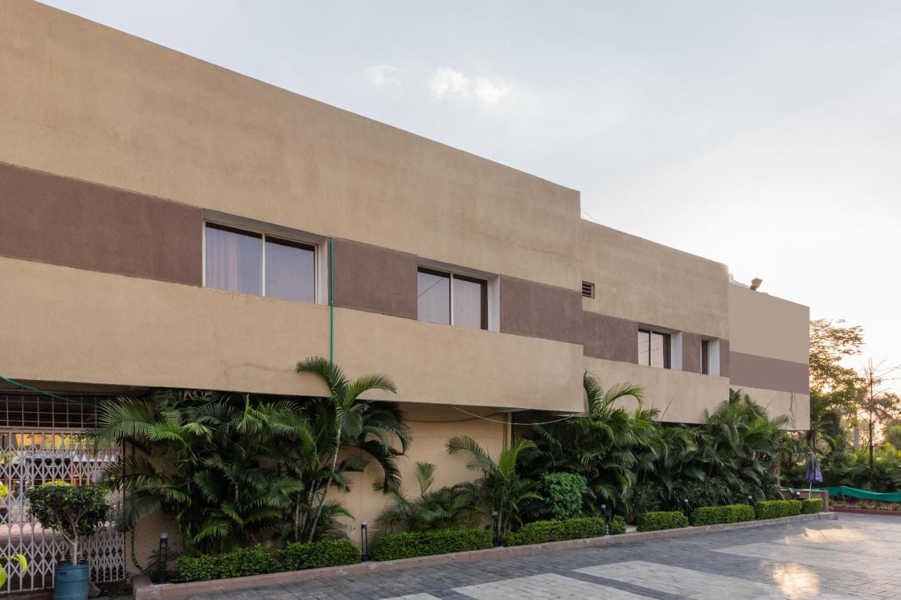 OYO 75956 Hotel Grand Rourkela Buitenkant foto